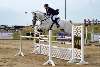 EQUILIBRIUM Products Senior Discovery Second Round at Crofton Manor Equestrian Centre